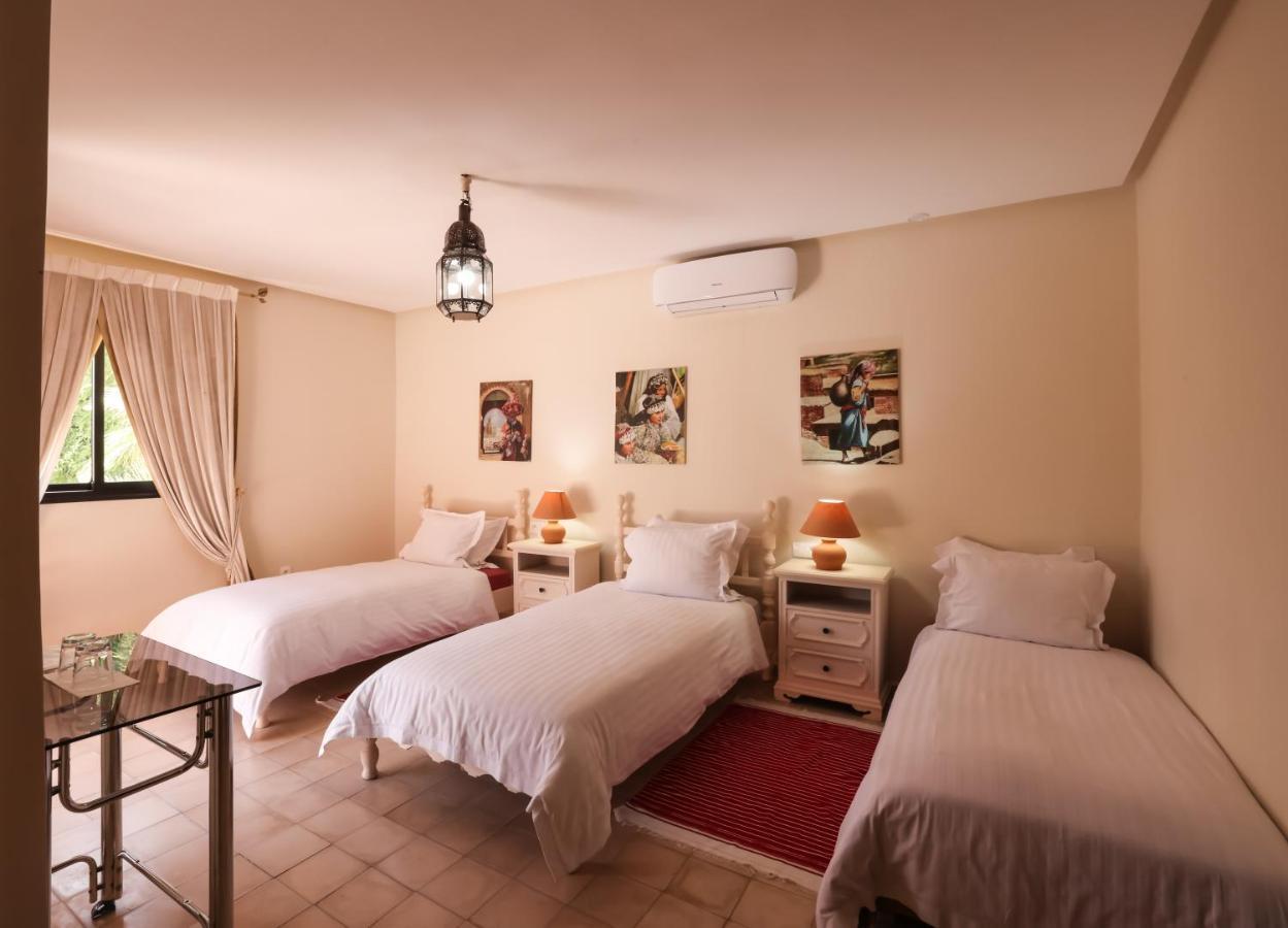 Tiguemine Sarah Hotel Douar Akkara Kültér fotó