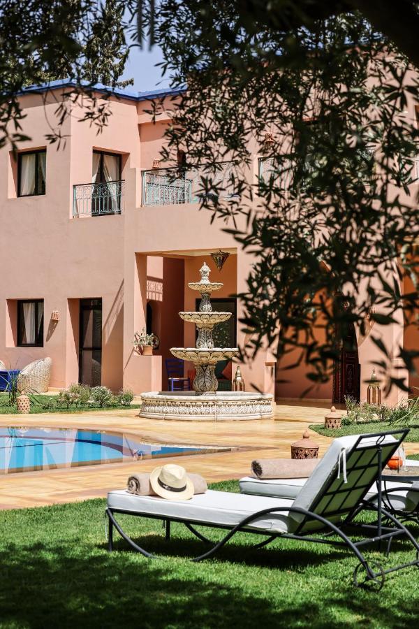 Tiguemine Sarah Hotel Douar Akkara Kültér fotó