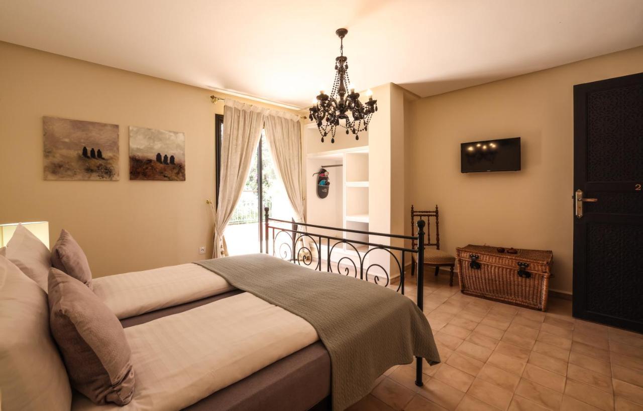 Tiguemine Sarah Hotel Douar Akkara Kültér fotó