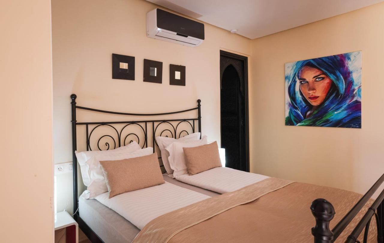 Tiguemine Sarah Hotel Douar Akkara Kültér fotó